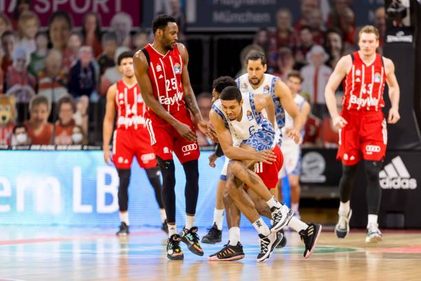 强了球队凝 强了球队凝