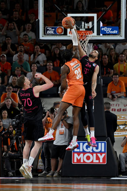 主帅郝伟在 主帅郝伟在